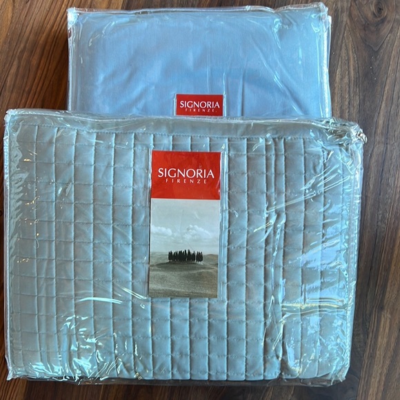 Masaccio King Coverlet and Bed Skirt - Picture 1 of 8